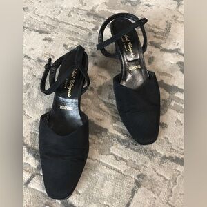 Vintage Robert Clergerie Black Pumps Size 8 1/2